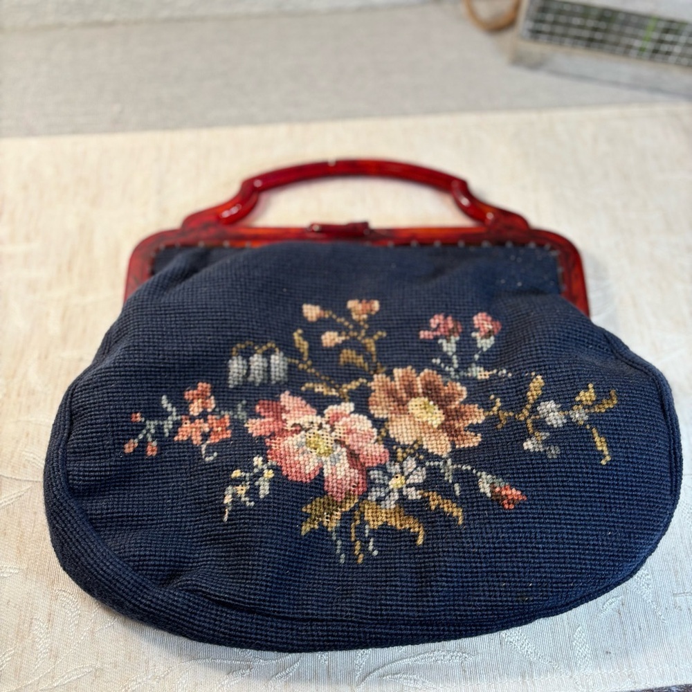 Vintage Sewing Tapestry Bag/Handbag with Bakelite Handle, Blue Floral. Clutch